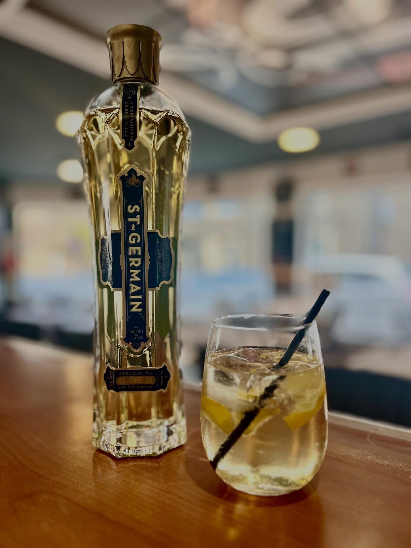 Cocktail St-Germain au bar du 19.